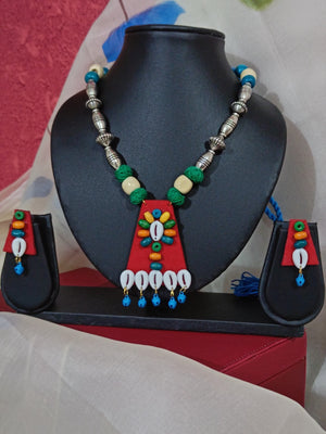 Silver Beaded Neckpiece