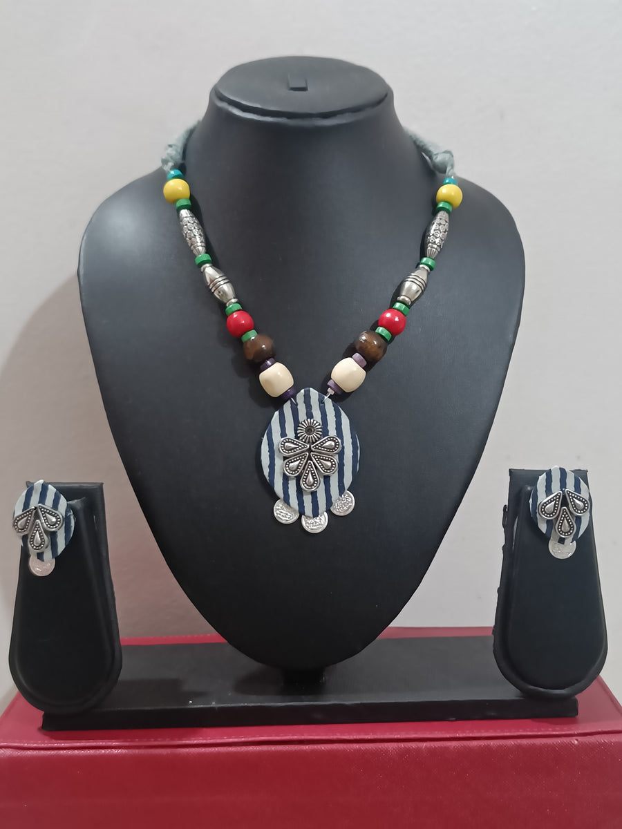 Silver Beaded Neckpiece