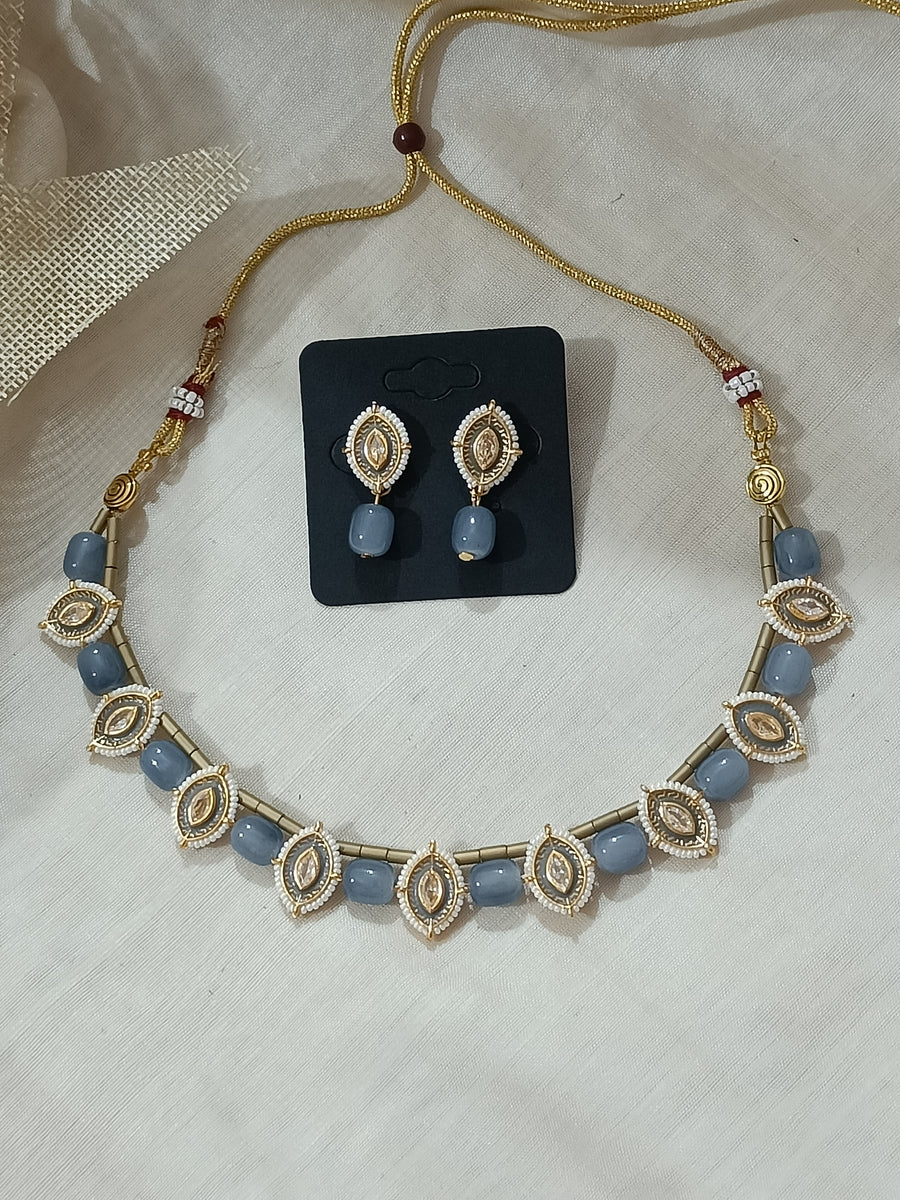 Kundan Neck Piece Set