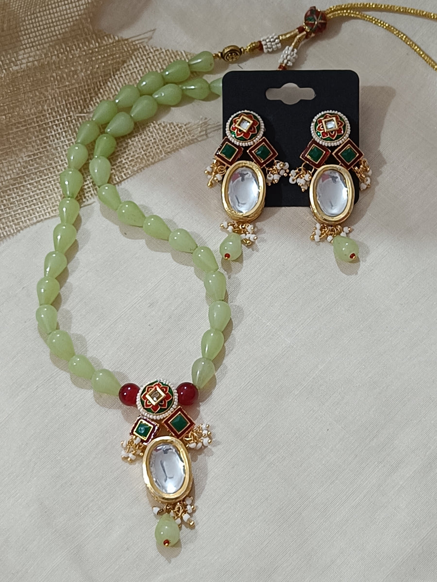 Kundan Neck Piece Set