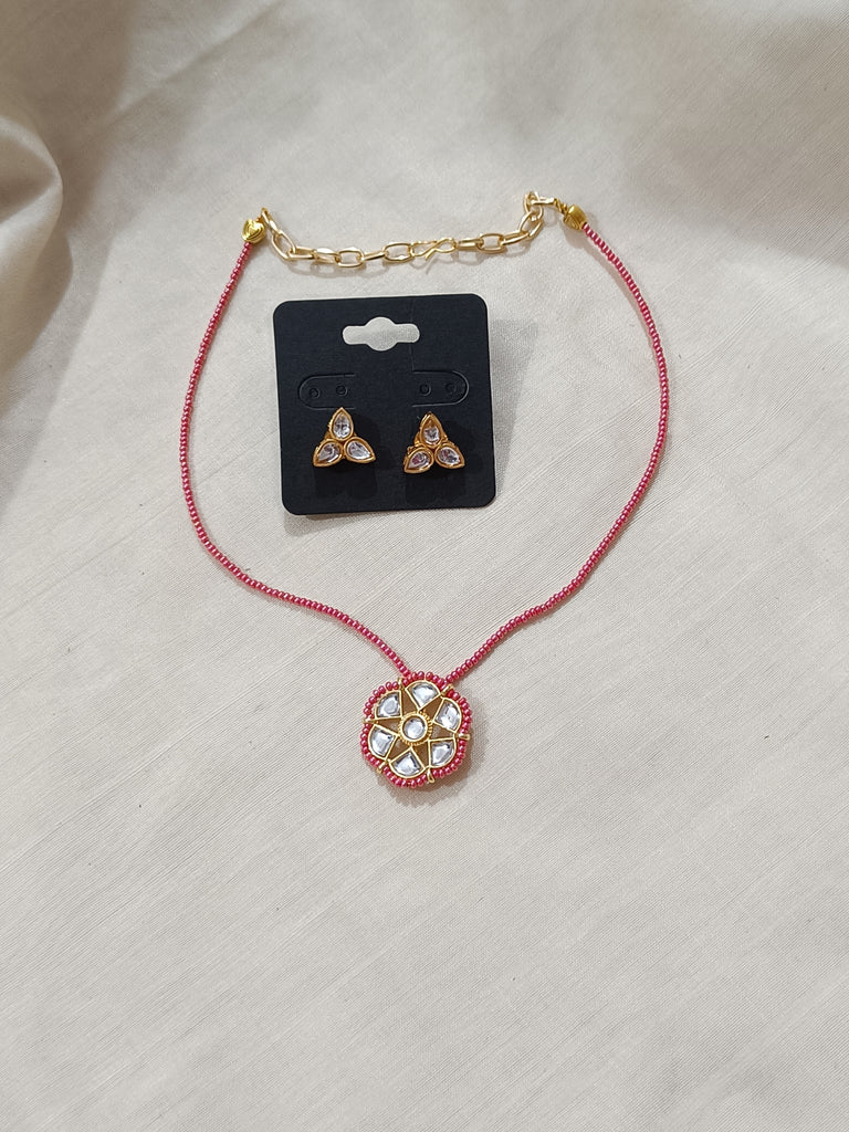 Beaded Necklace with Kundan Pendant