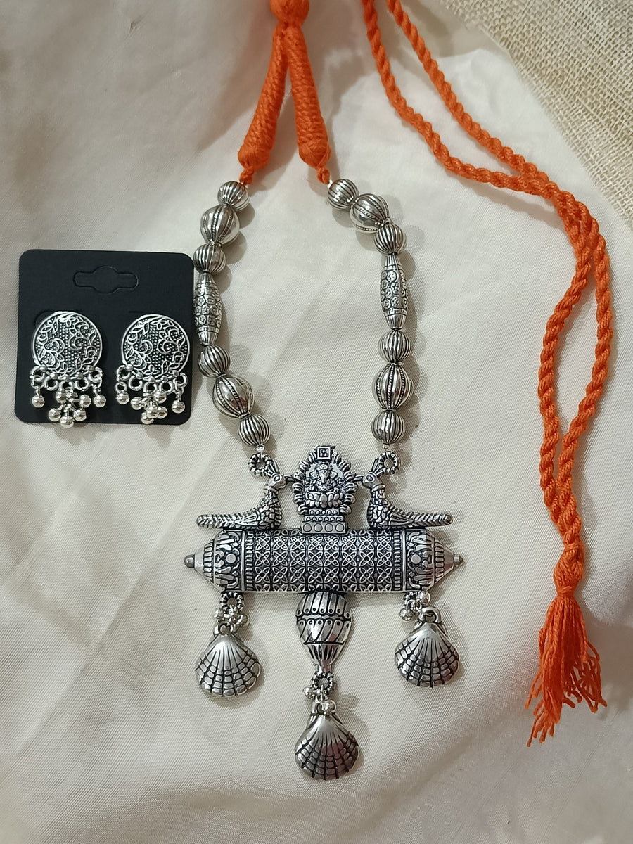 Fabric Neck Piece Set with Pendant