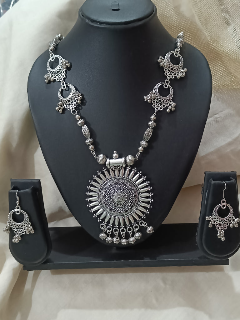 Oxidized Neckpiece Set
